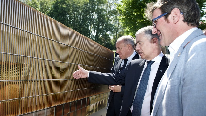Auditorioari buruzko ekitaldia. Gorka Urtaran, Ramiro Gonzalez, Iñigo Urkullu