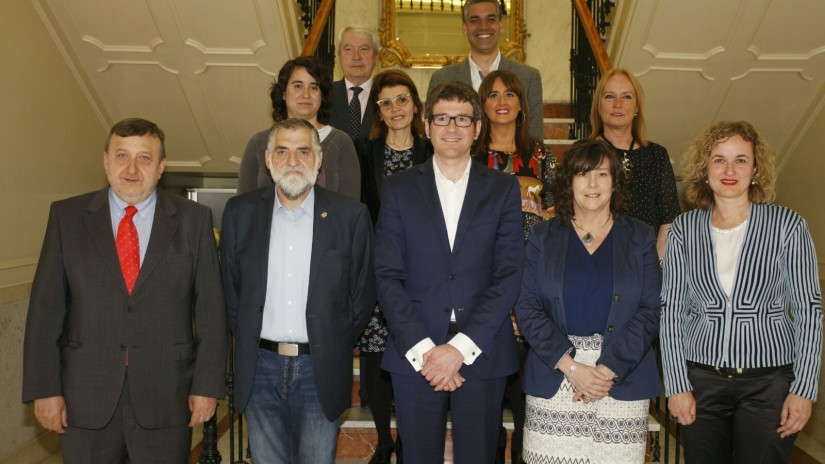 EAJ-PNV eta PSEk adostasun politikoan oinarrituta, gobernu-akordioa lortu dute Gasteizko udalean, egitasmo komun bat, hiri-helburu bat eta herritarrekiko harremana hobetzea