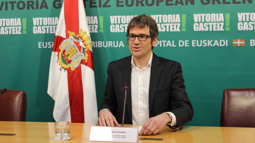 Urtaranek positibotzat jo du EH-Bilduren jarrera aldaketa, eta elkarrizketarako garai berria iragarri du