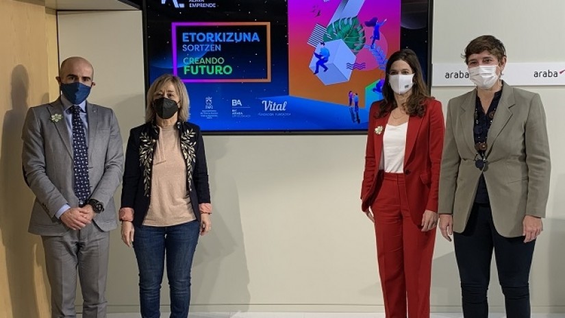 Araba Ekinean-ek 2021. edizioari ekin dio, ekintzaileek etorkizuneko sortzaile gisa duten potentziala bistaratuz, eta bere ideia lehiaketa indartu du, egungo krisiari irtenbide transformatzaileagoak proposatzen dizkioten proiektuak saritzeko