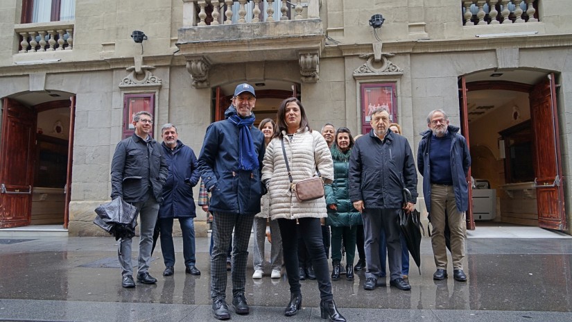 Beatriz Artolazabalek ekitaldiak kudeatu eta erakartzeko zerbitzu berri bat sortzea proposatu du