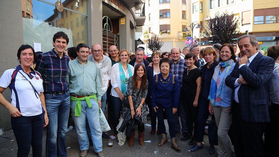 Representantes de EAJ PNV en el último lunes de Gernika 2015