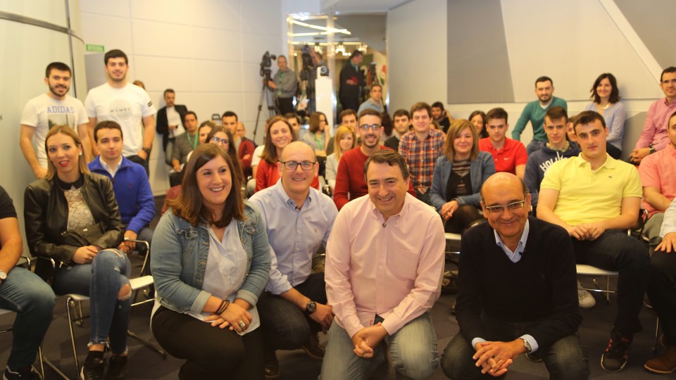 Encuentro de Euzko Gaztedi EGI con Aitor Esteban, Joseba Agirretxea y Mikel Legarda