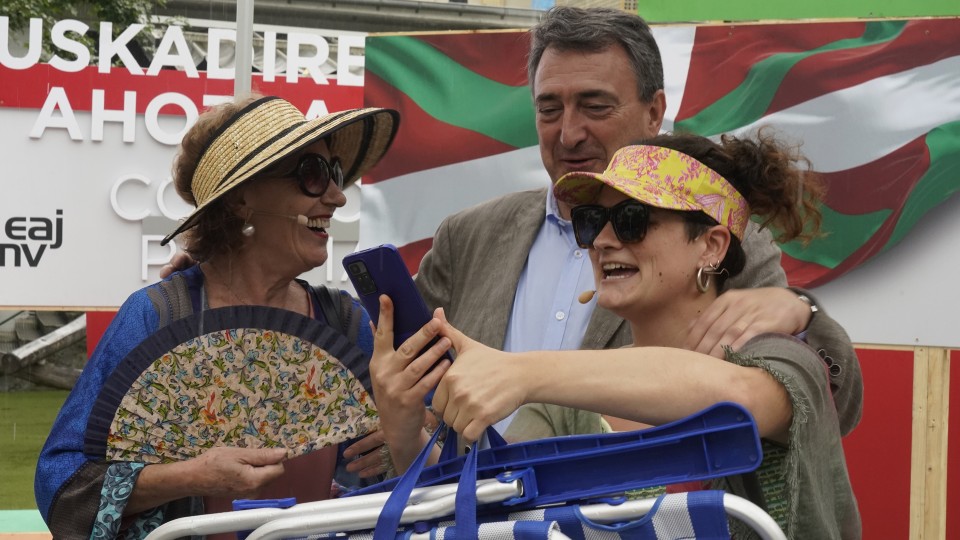 J-23 Mitin Festa Euskal Ahotsa Gira - Laudio - Aitor Esteban, Almudena Otaola, Andoni Ortuzar