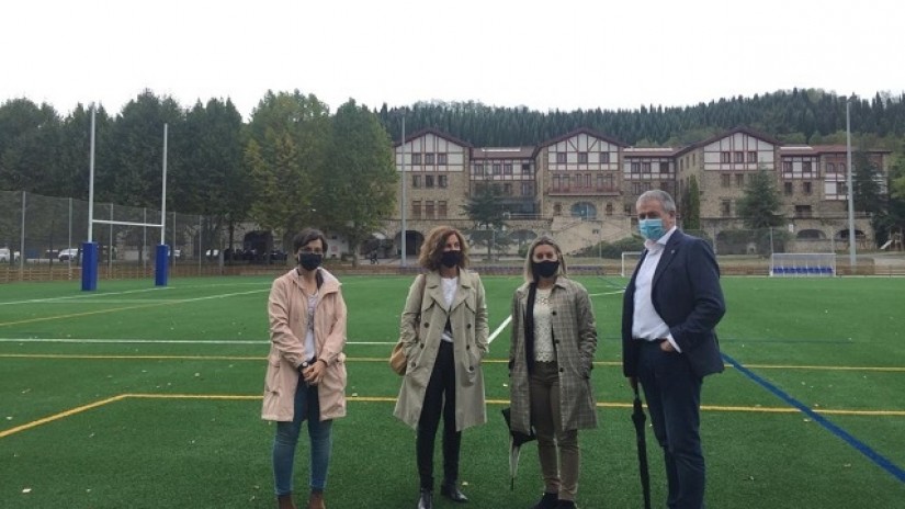Amurrio ya utiliza el campo de fútbol multifuncional construido a través del Plan Foral de Obras y Servicios Amurrio ya utiliza el campo de fútbol multifuncional construido a través del Plan Foral de Obras y Servicios