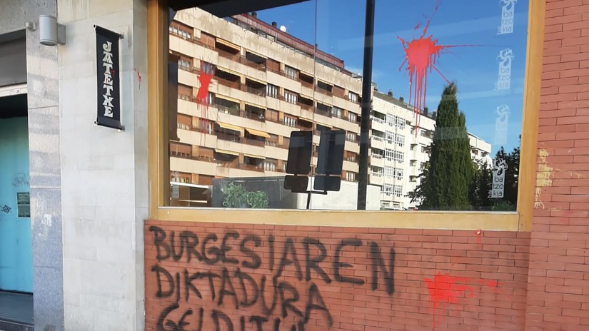 El ABB condena el ataque a sus batzokis de Lakua y Gasteiz-Erdialde