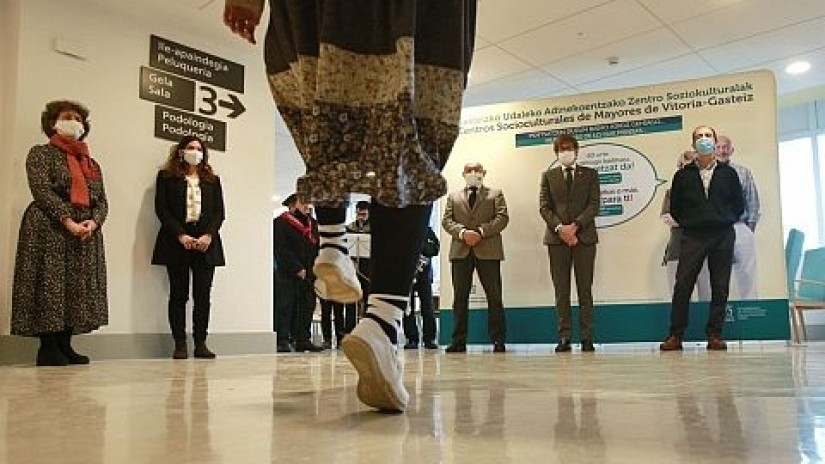 El centro sociocultural de mayores de San Martín abre sus puertas a las 3.600 personas mayores del barrio El centro sociocultural de mayores de San Martín abre sus puertas a las 3.600 personas mayores del barrio