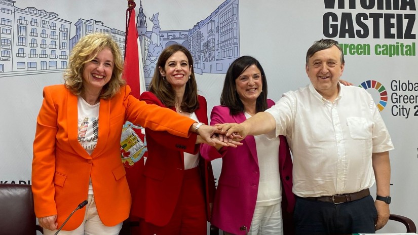 EAJ-PNV y PSE-EE alcanzan un acuerdo de gobierno para liderar con ambición el futuro de Vitoria-Gasteiz EAJ-PNV y PSE-EE alcanzan un acuerdo de gobierno para liderar con ambición el futuro de Vitoria-Gasteiz